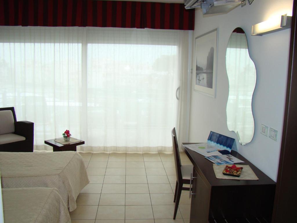 Seapark Spa Resort Giulianova Værelse billede